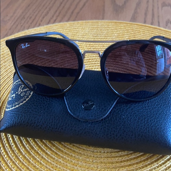 Ray Ban Sunglasses - Picture 4 of 4